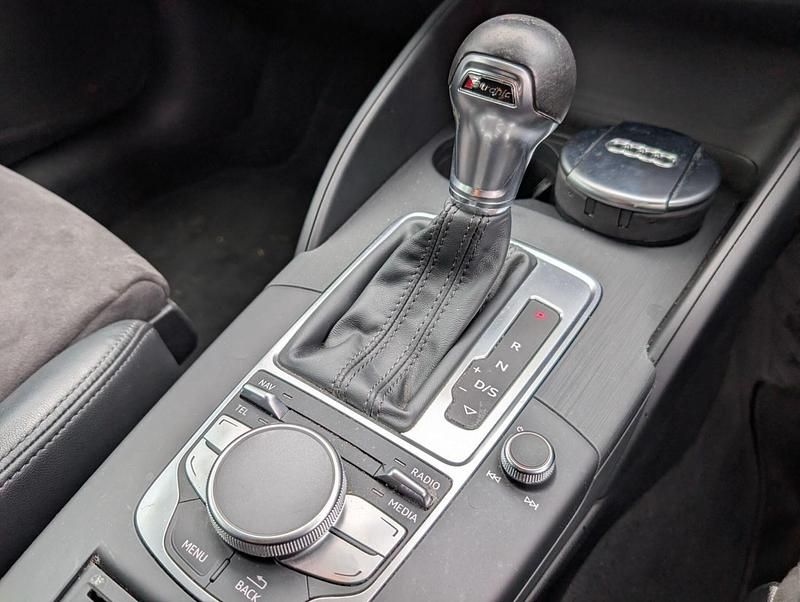 Used Audi A3 Sportback Sport 148 HP (108 kW) 2015 Red Hatchback