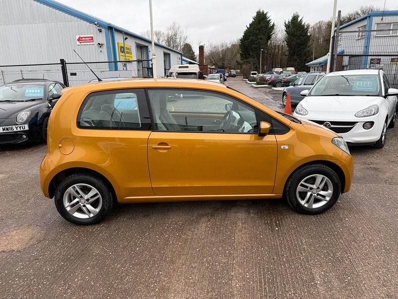 Used Seat Mii 60 HP (44 kW) 2013 Yellow Hatchback