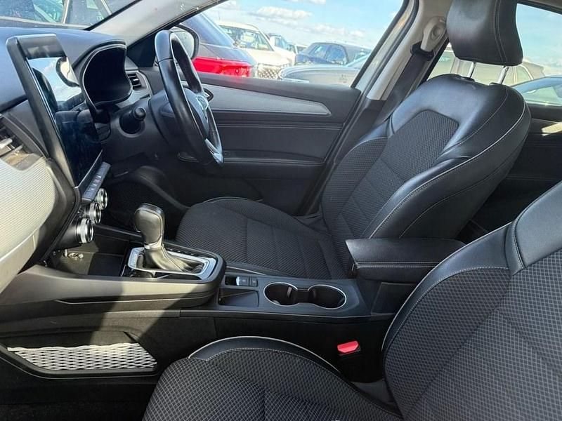 Used Renault Arkana Version S 145 HP (106 kW) 2023 White SUV