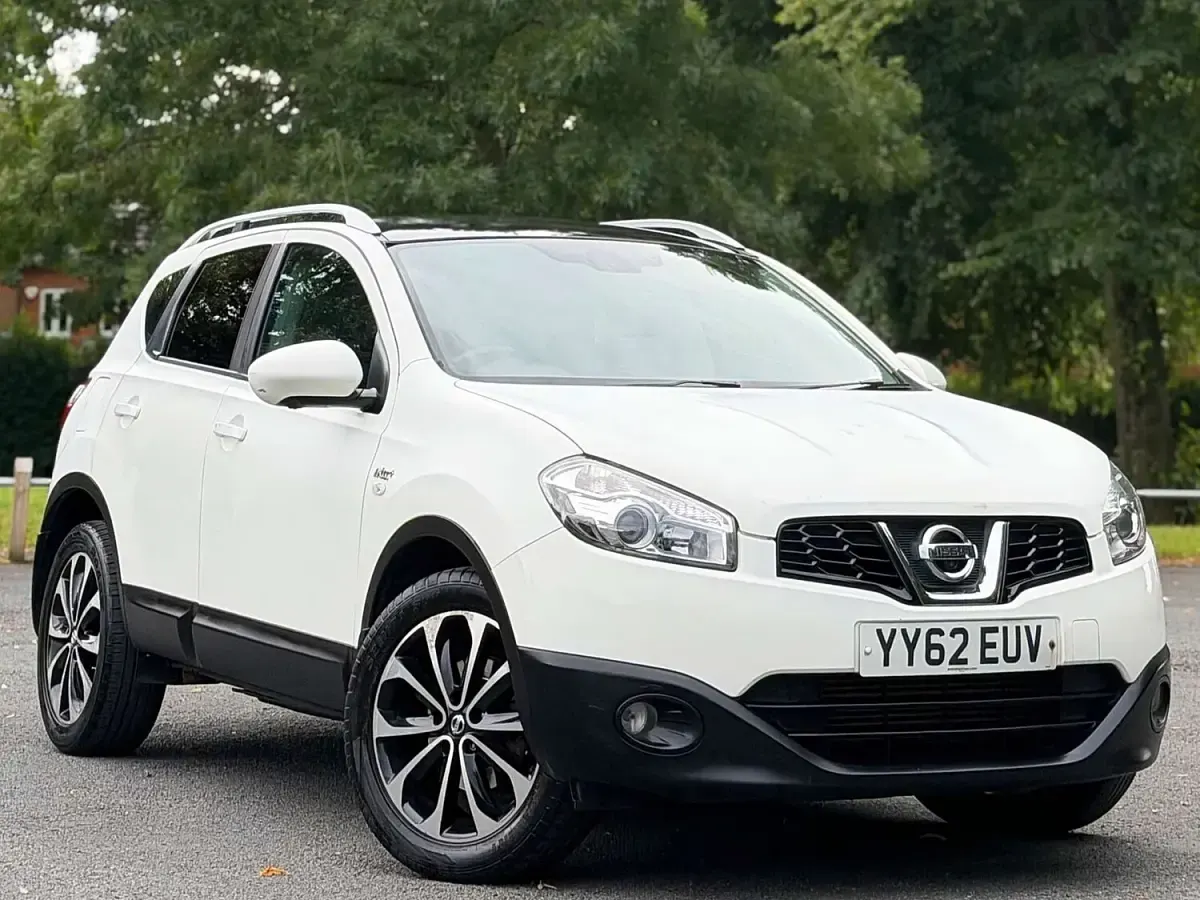 Used Nissan Qashqai N-TEC 110 HP (80 kW) 2012 White SUV