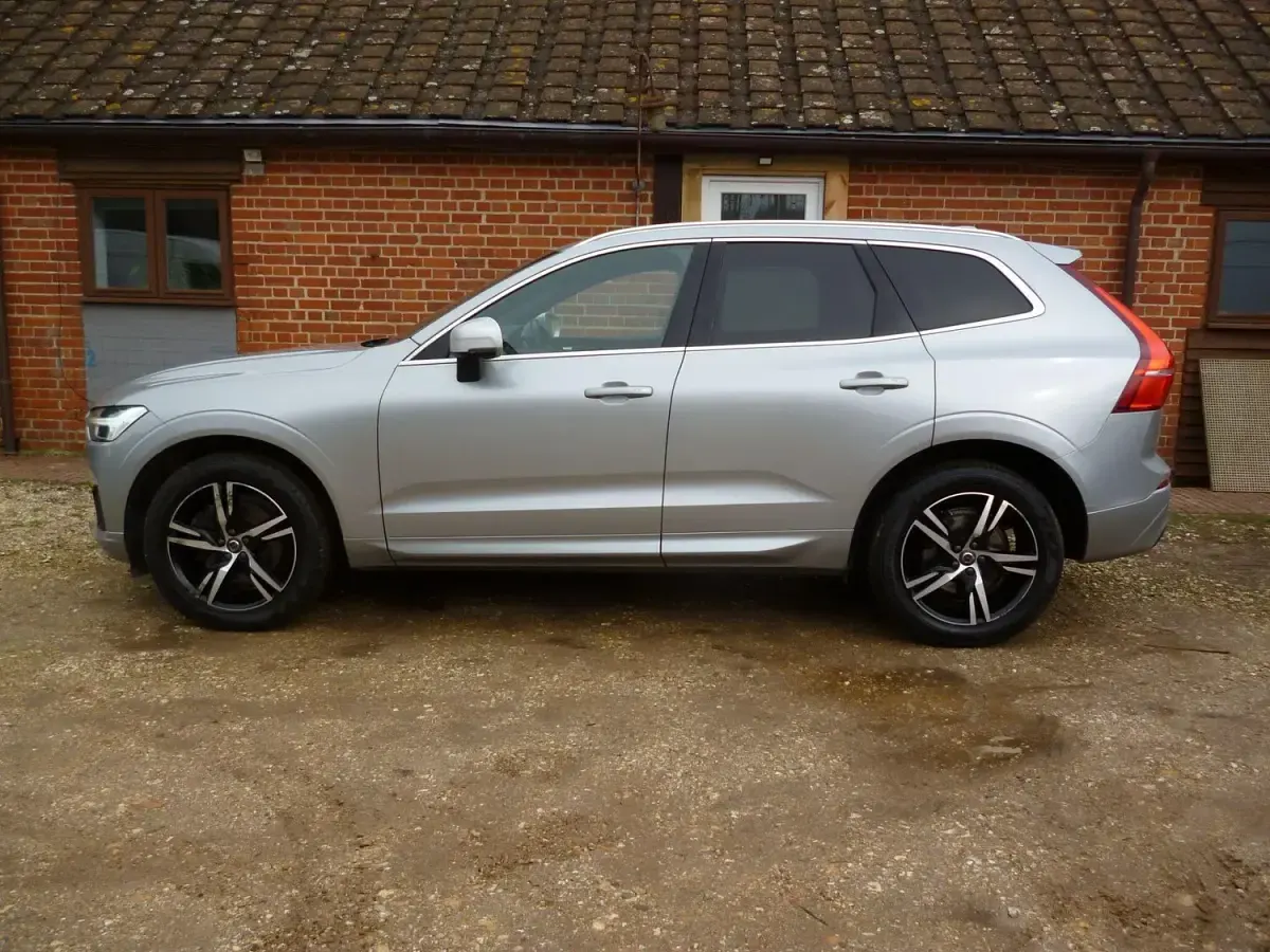 Used Volvo XC60 R-Design 2018 Silver SUV