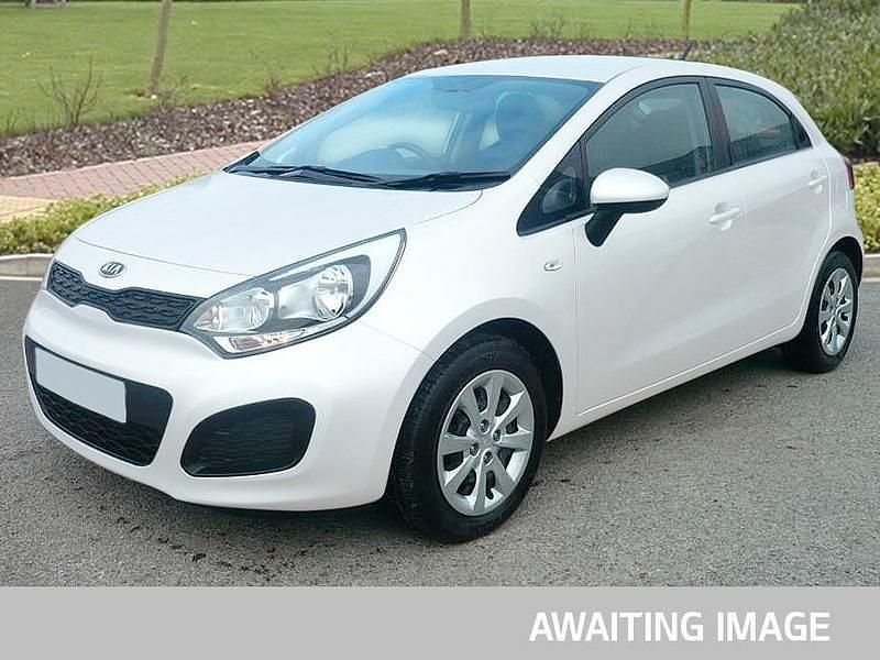 White Used 2016 Kia Rio Hatchback | £8,495 (Expensive) - Image 1/1