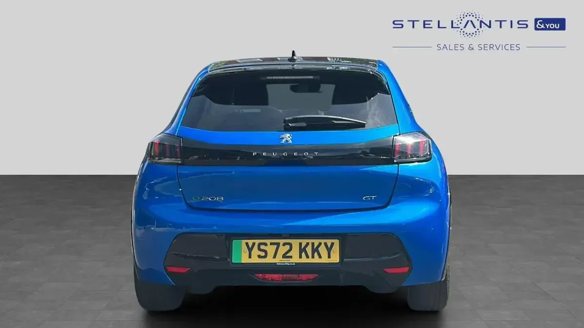 Used Peugeot e-208 Premium 98 kW (134 HP) 2022 Blue Hatchback