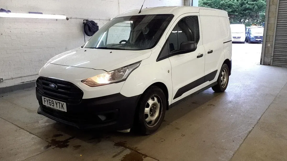 Used Ford Transit Connect 100 HP (73 kW) 2019 White MPV