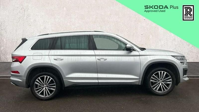 Used Skoda Kodiaq LAURIN & KLEMENT 187 HP (137 kW) 2024 Silver SUV