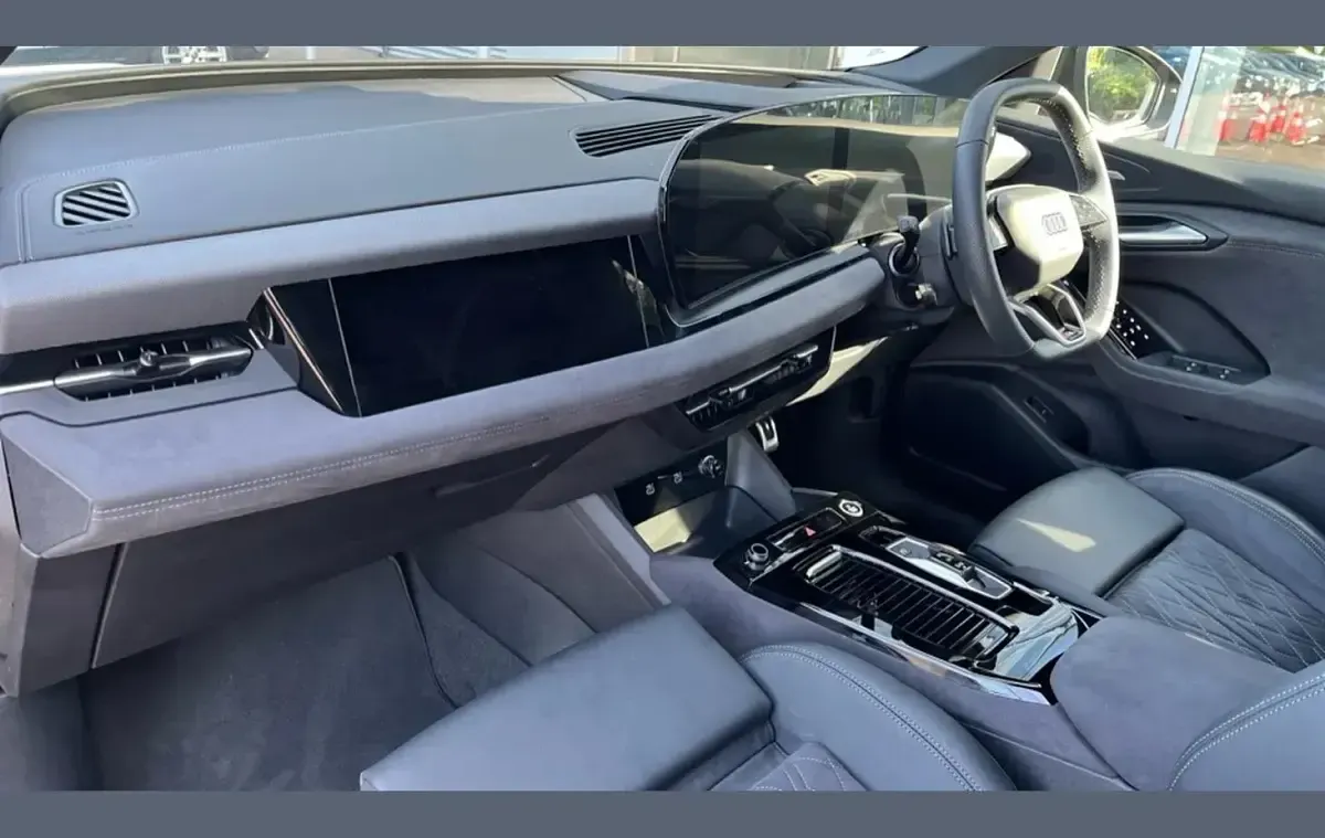 Used Audi Q6 e-tron Advanced 285 kW (388 HP) 2025 Grey SUV