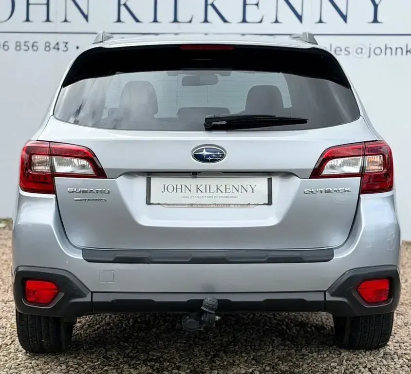 Used Subaru Outback Premium 175 HP (128 kW) 2015 Silver Estate