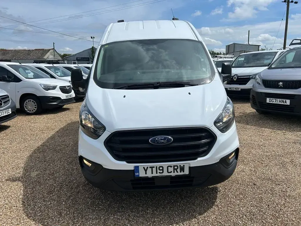 Used Ford Transit Custom 105 HP (77 kW) 2019 White Van
