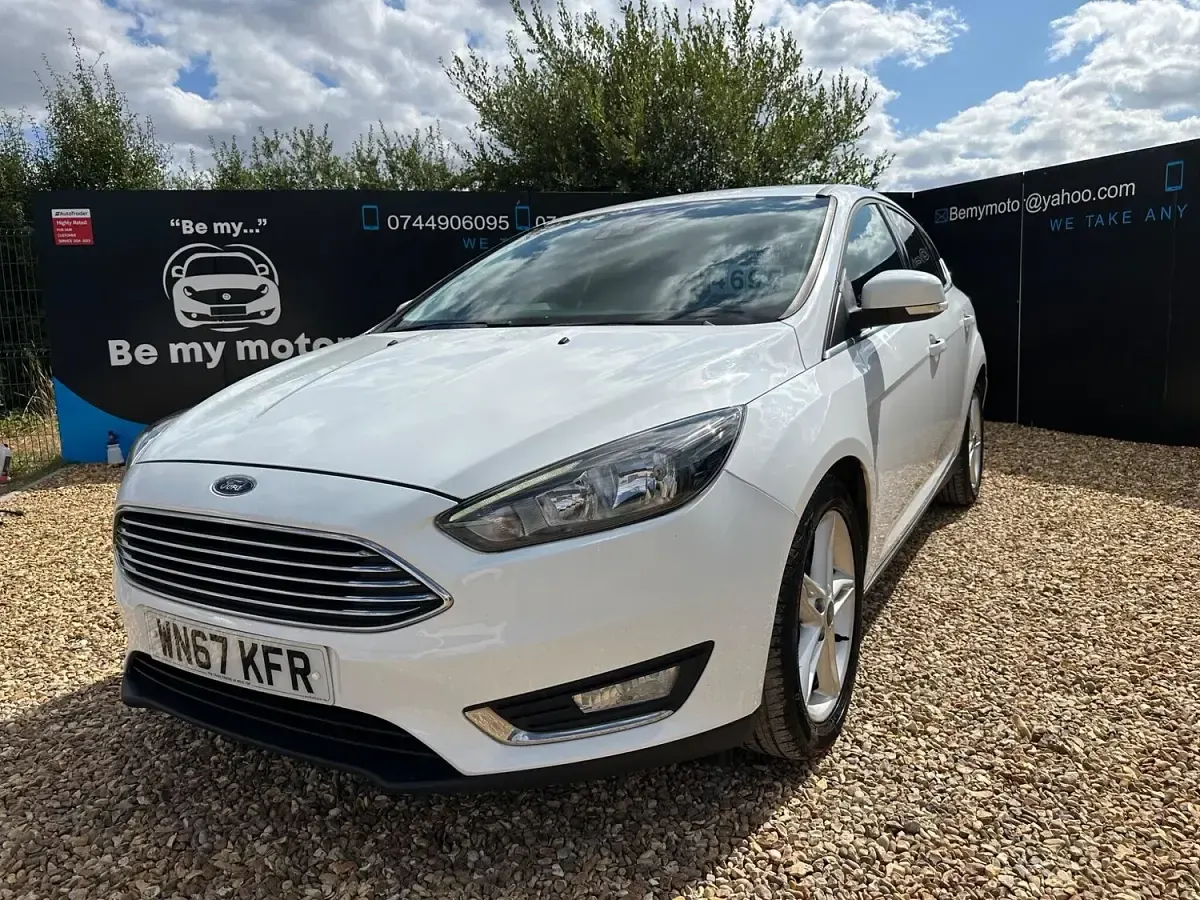 Used Ford Focus Titanium 125 HP (91 kW) 2017 White Hatchback