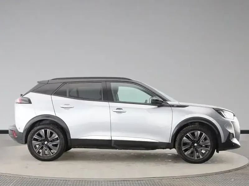 Second-hand Peugeot 2008 Premium 100 kW (136 CP) 2023 Gri SUV