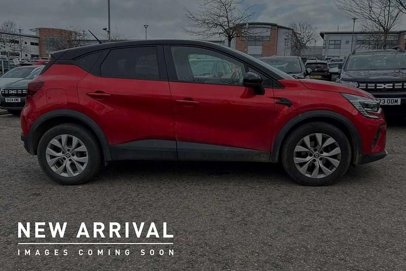 Usado Renault Captur Iconic 91 HP (66 kW) 2022 Vermelho SUV