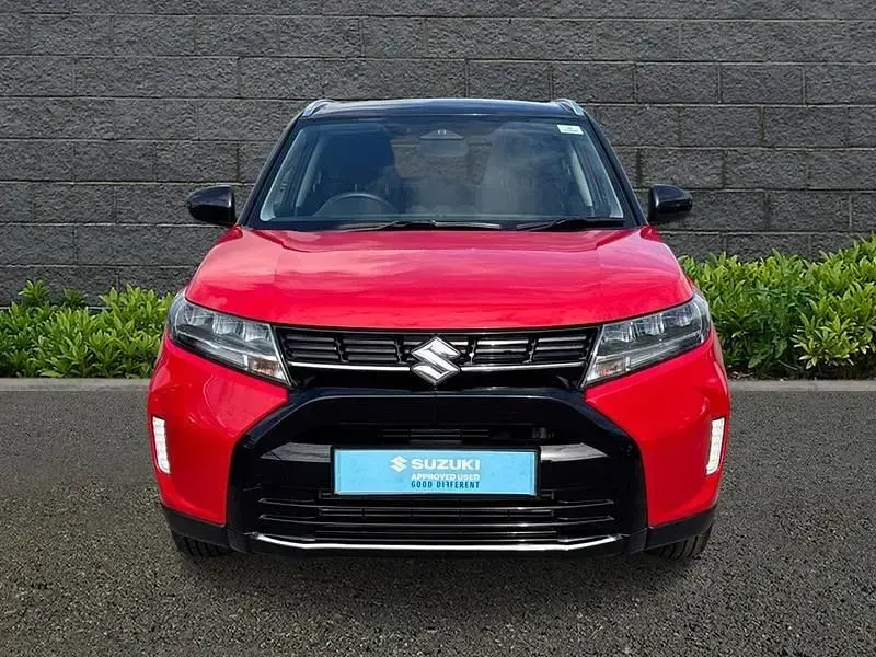 Gebraucht Suzuki Vitara 129 PS (94 kW) 2025 Rot SUV