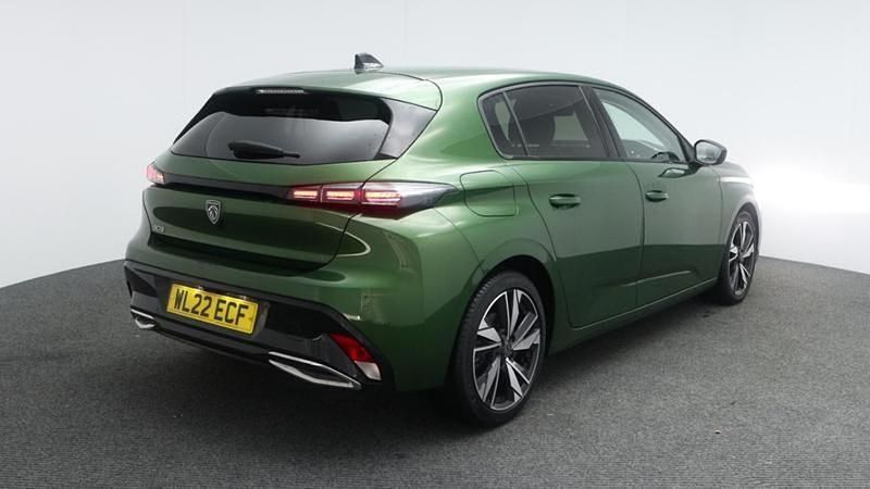 Used Peugeot 308 Allure 130 HP (95 kW) 2022 Green Hatchback
