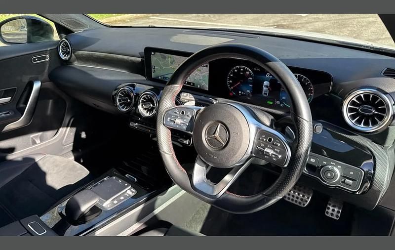 Used Mercedes A250 AMG Line Premium 214 HP (157 kW) 2022 White Sedan