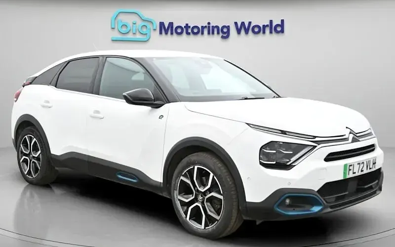 Second-hand Citroën e-C4 Shine 100 kW (136 CP) 2022 Hatchback