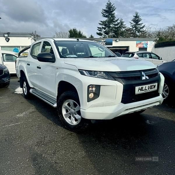 Used Mitsubishi L200 2020 White Pickup