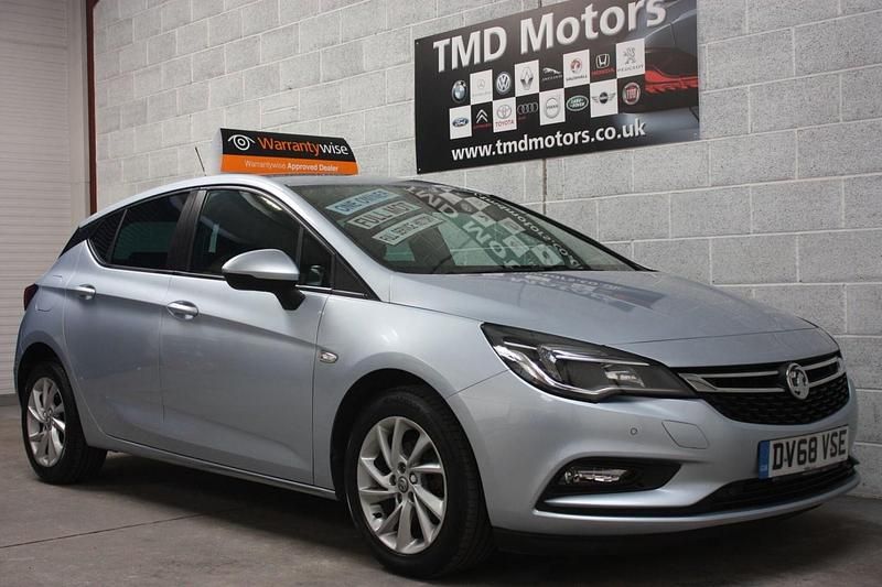 Used Vauxhall Astra 110 HP (80 kW) 2019 Silver Hatchback