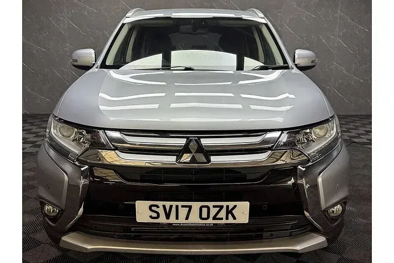 Used Mitsubishi Outlander 147 HP (108 kW) 2017 Silver SUV