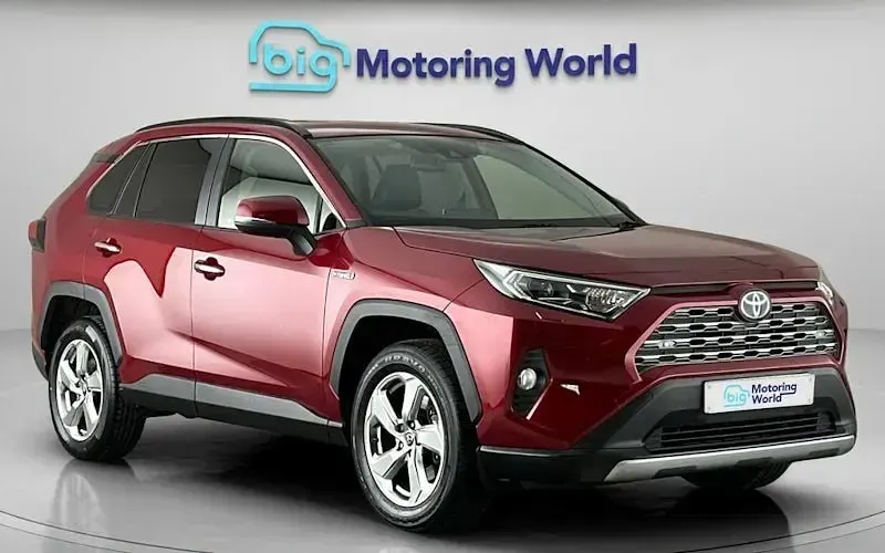 Used Toyota RAV4 Hybrid 218 HP (160 kW) 2019 SUV