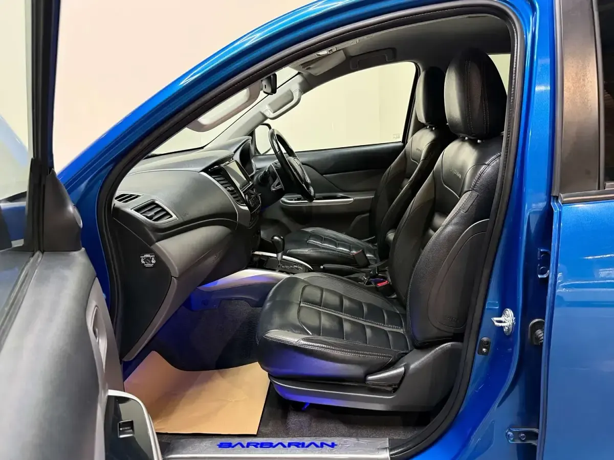 Used Mitsubishi L200 181 HP (133 kW) 2018 Blue Pickup