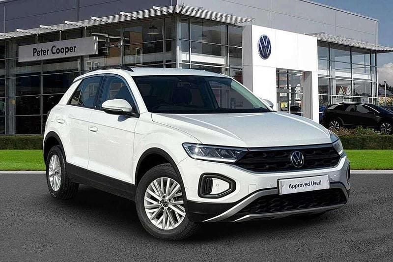 White Used 2022 VW T-Roc Life SUV | £17,995 (Fair price) - Image 1/4
