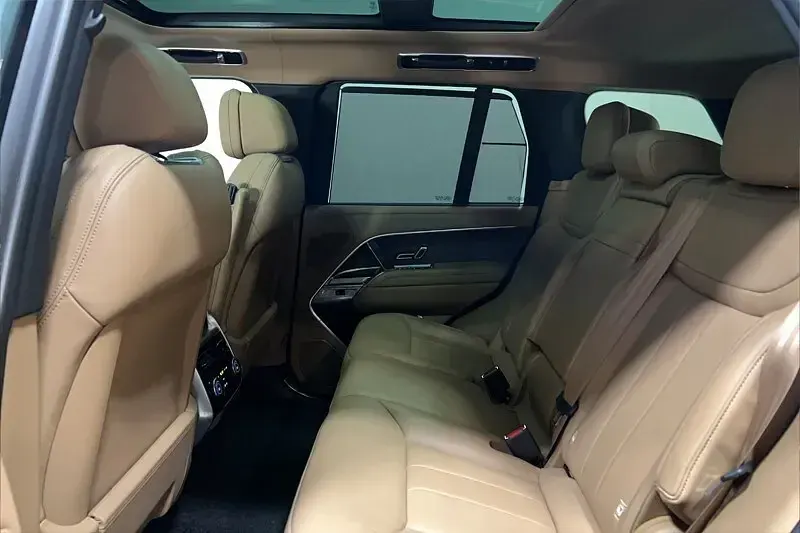 Used Land Rover Range Rover Autobiography 295 HP (216 kW) 2023 Green SUV