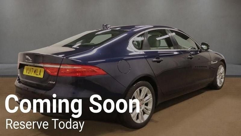 Used Jaguar XF Portfolio 180 HP (132 kW) 2017 Blue Sedan