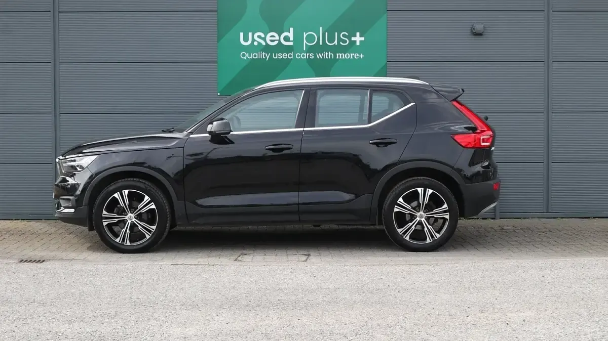 Used Volvo XC40 Inscription 163 HP (119 kW) 2020 Black SUV