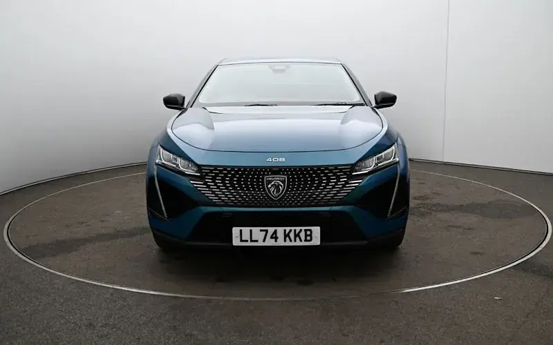 Gebraucht Peugeot 408 Allure 131 PS (96 kW) 2024 Blau SUV