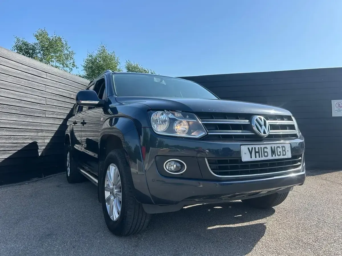 Used VW Amarok Highline 180 HP (132 kW) 2016 Blue Pickup
