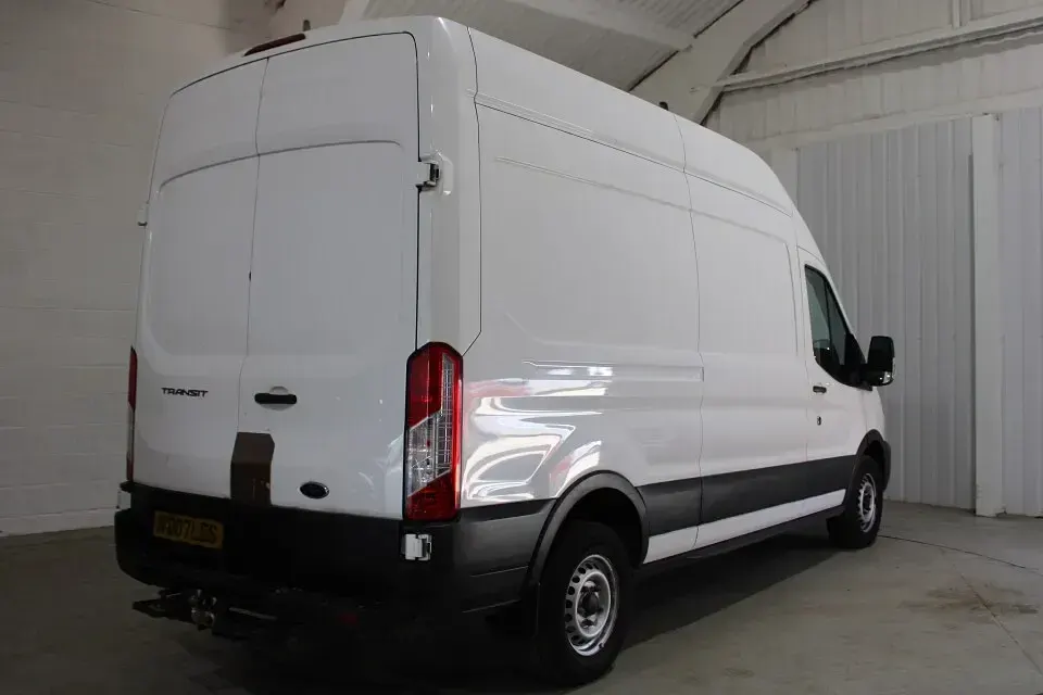 Used Ford Transit 130 HP (95 kW) 2021 White Van