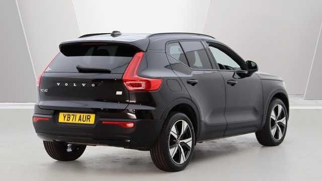 Used Volvo XC40 R-Design 211 HP (155 kW) 2022 SUV