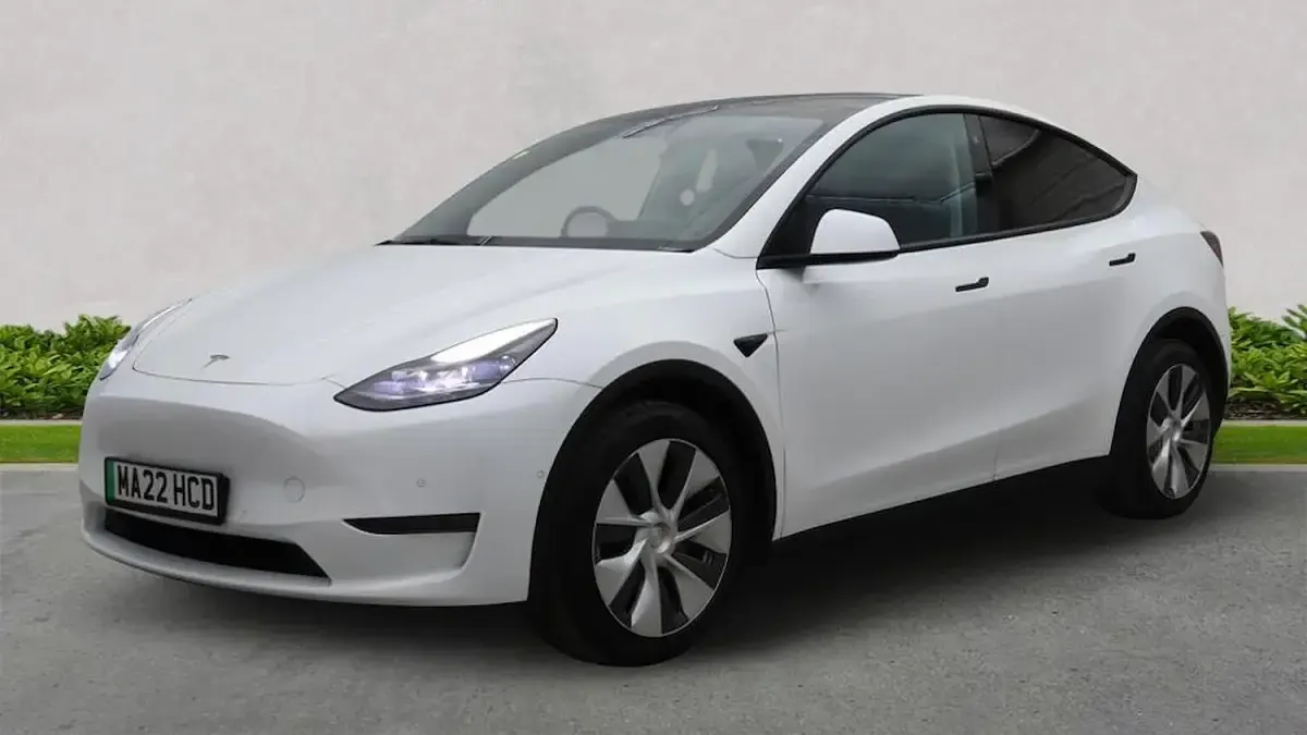 Used Tesla Model Y Long Range AWD 378 kW (514 HP) 2022 White SUV