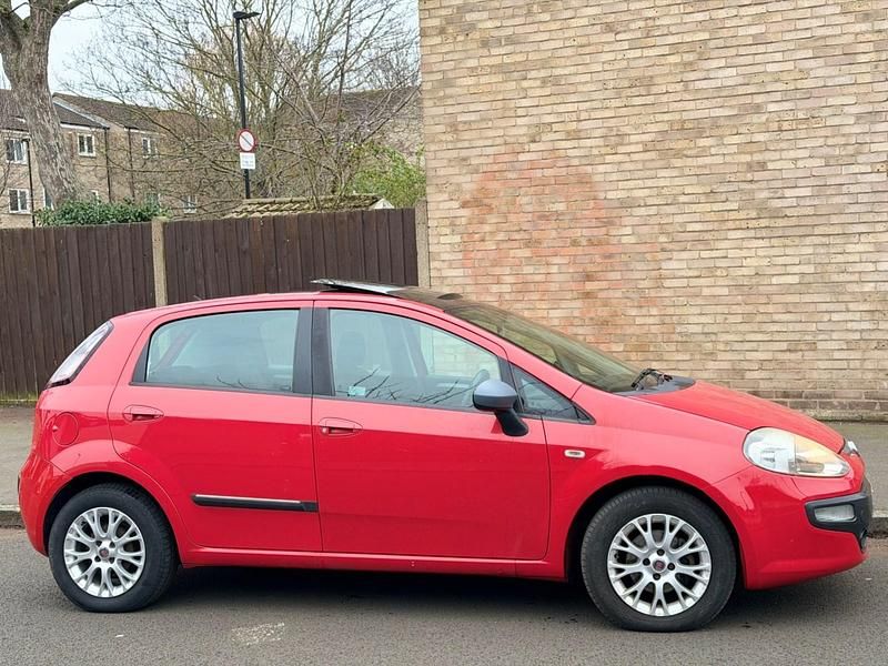 Used Fiat Punto Evo Dynamic 77 HP (56 kW) 2010 Red Hatchback