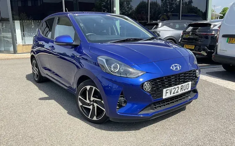Used Hyundai i10 Premium 84 HP (61 kW) 2023 Hatchback