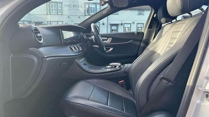 Used Mercedes E200 AMG line 184 HP (135 kW) 2021 Silver Sedan