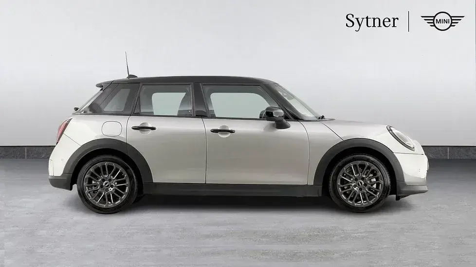 Used Mini Cooper Hatch 113 kW (154 HP) 2025 Silver Hatchback