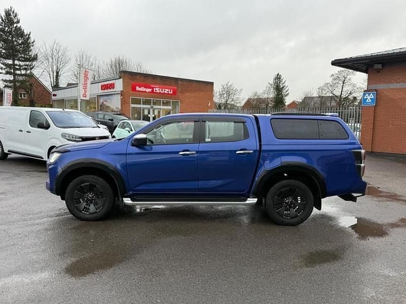 Used Isuzu D-Max 162 HP (119 kW) 2022 Blue Pickup