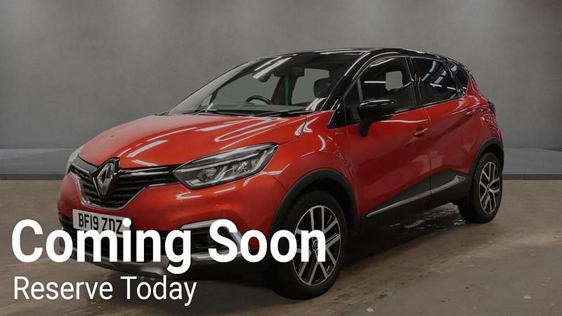Used Renault Captur Version S 150 HP (110 kW) 2019 Red/black SUV