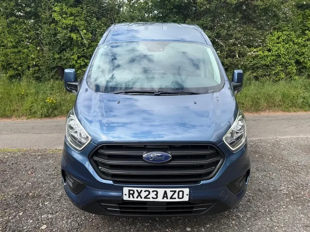 Used Ford Tourneo Custom Trend 130 HP (95 kW) 2023 Blue Van