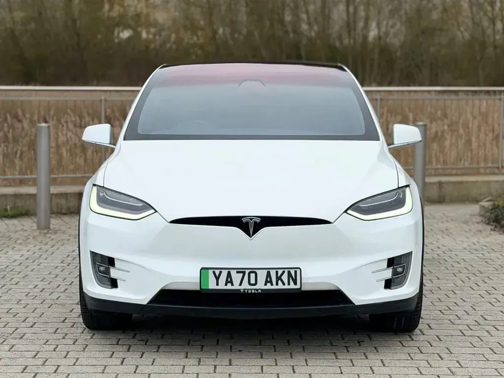 Usado Tesla Model X Long Range AWD 397 kW (541 HP) 2020 Branco SUV