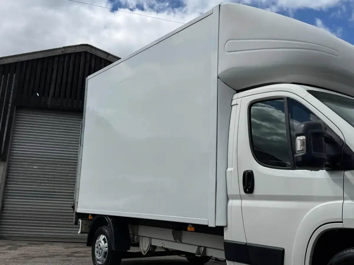 Begagnad Peugeot Boxer Business-Line 2020 Vit Van