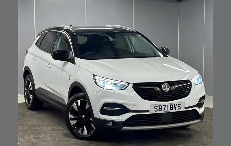 White Used 2021 Vauxhall Grandland X Edition SUV | £9,995 (Good price) - Image 1/4