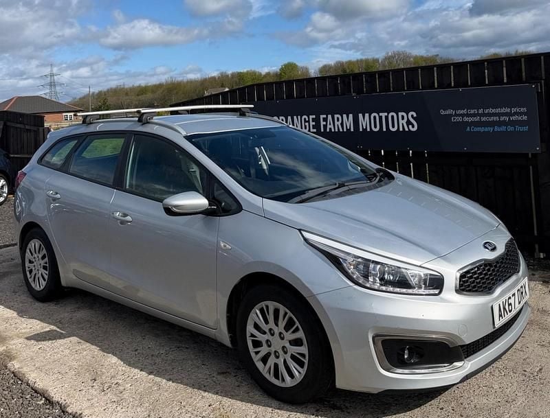Używany Kia Ceed 134 KM (98 kW) 2017 Srebrny Hatchback
