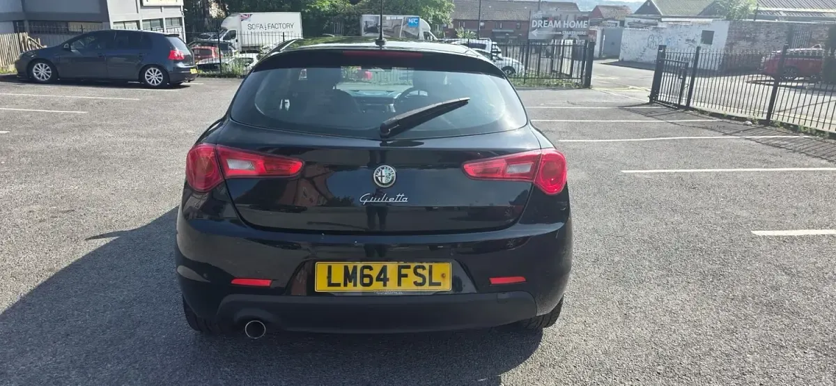 Used Alfa Romeo Giulietta Distinctive 105 HP (77 kW) 2014 Black Hatchback