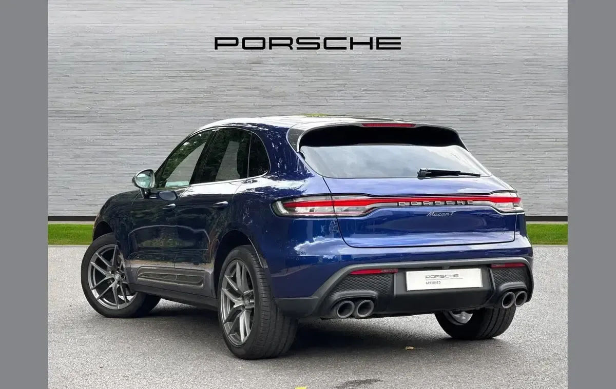 Used Porsche Macan T 261 HP (191 kW) 2024 Blue SUV