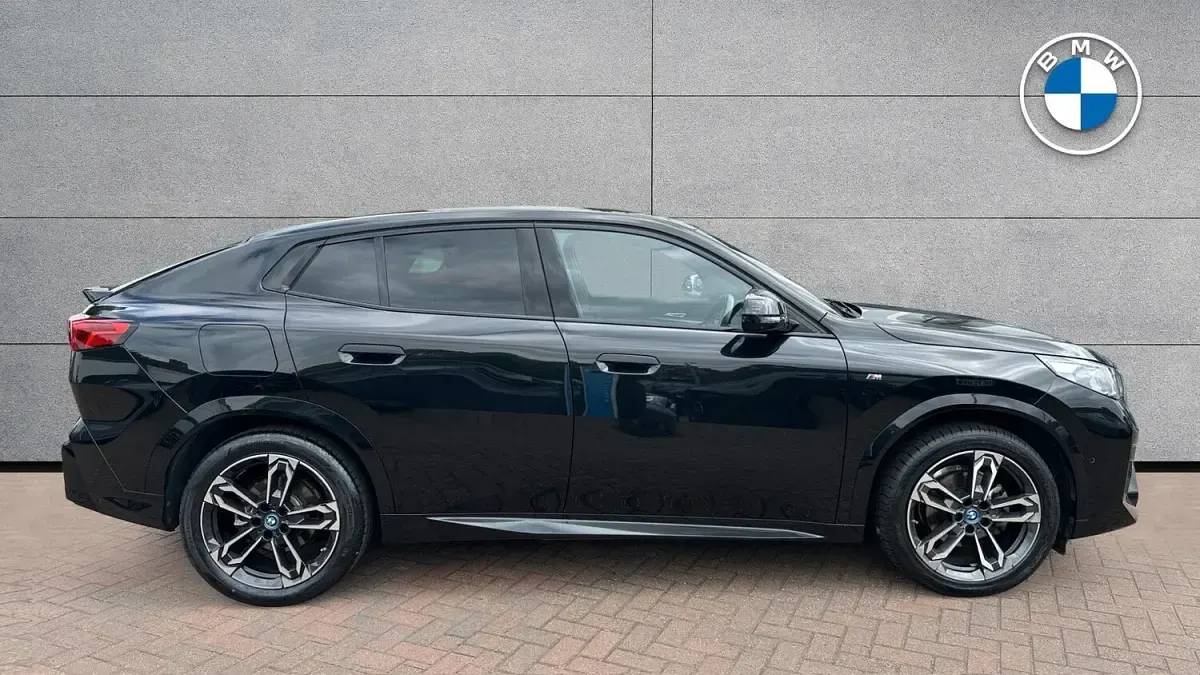 Used BMW iX2 M Sport 147 kW (201 HP) 2024 Black SUV