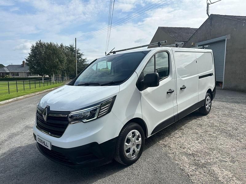 White Used 2022 Renault Trafic Business Van | £13,450 (Good price) - Image 1/4