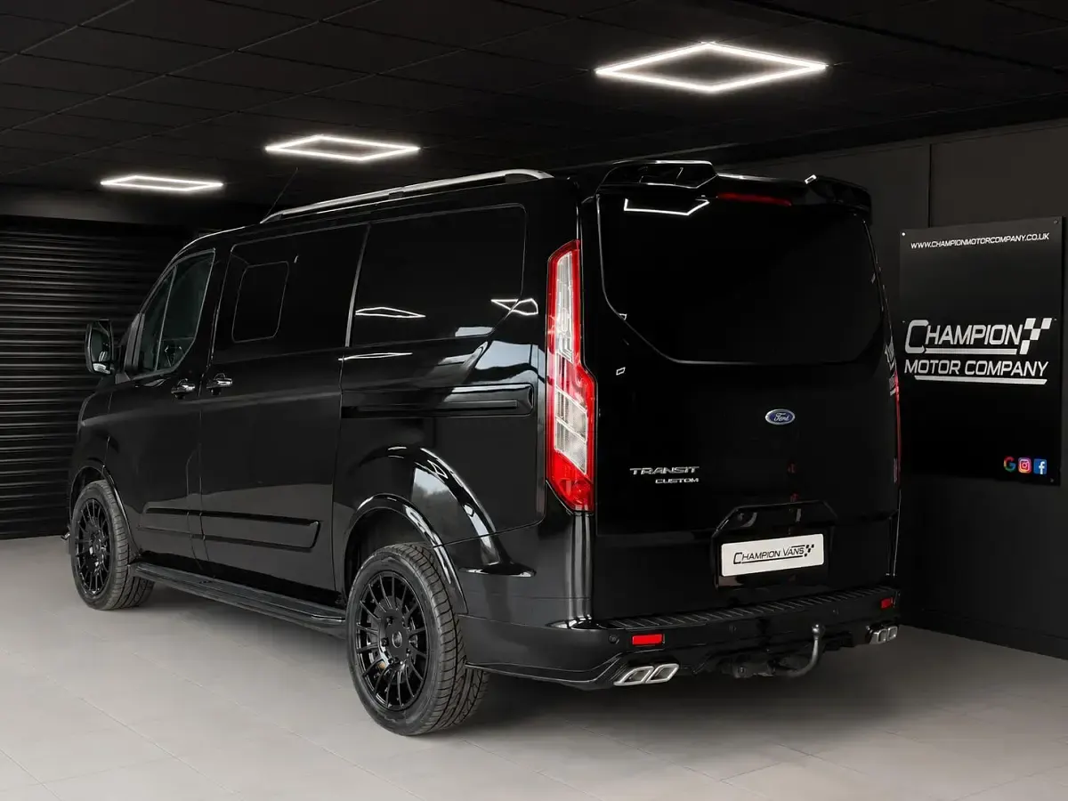 Used Ford Transit Custom Active 170 HP (125 kW) 2021 Black Estate