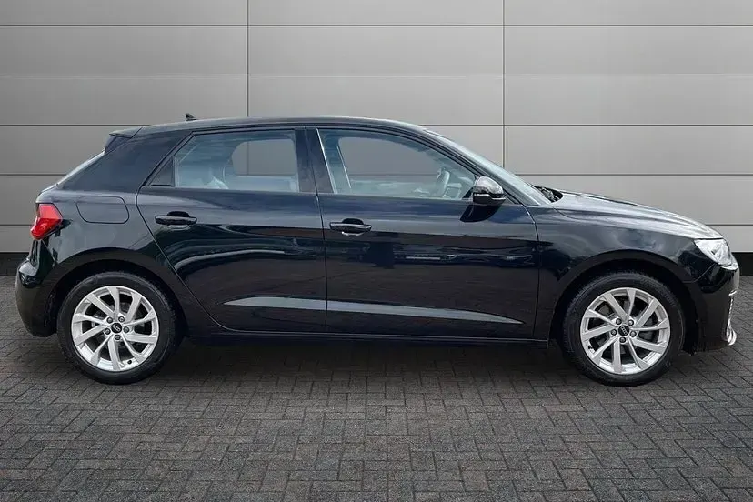 Used Audi A1 Sportback Sport 114 HP (83 kW) 2025 Mythos black Hatchback